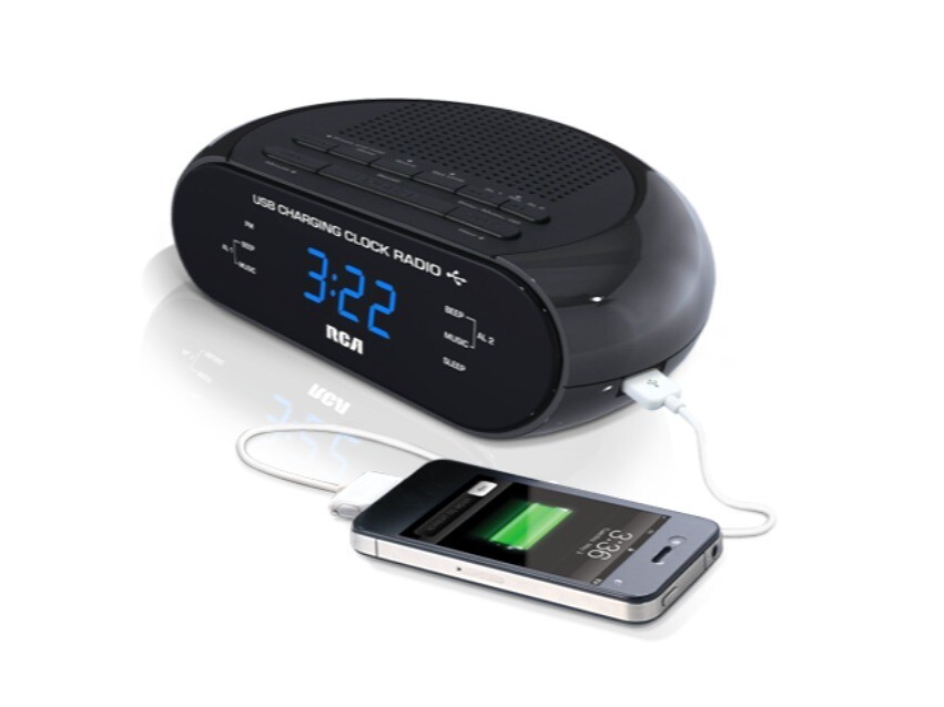 RCA AM/FM Clock Radio with USB Charging RC207A