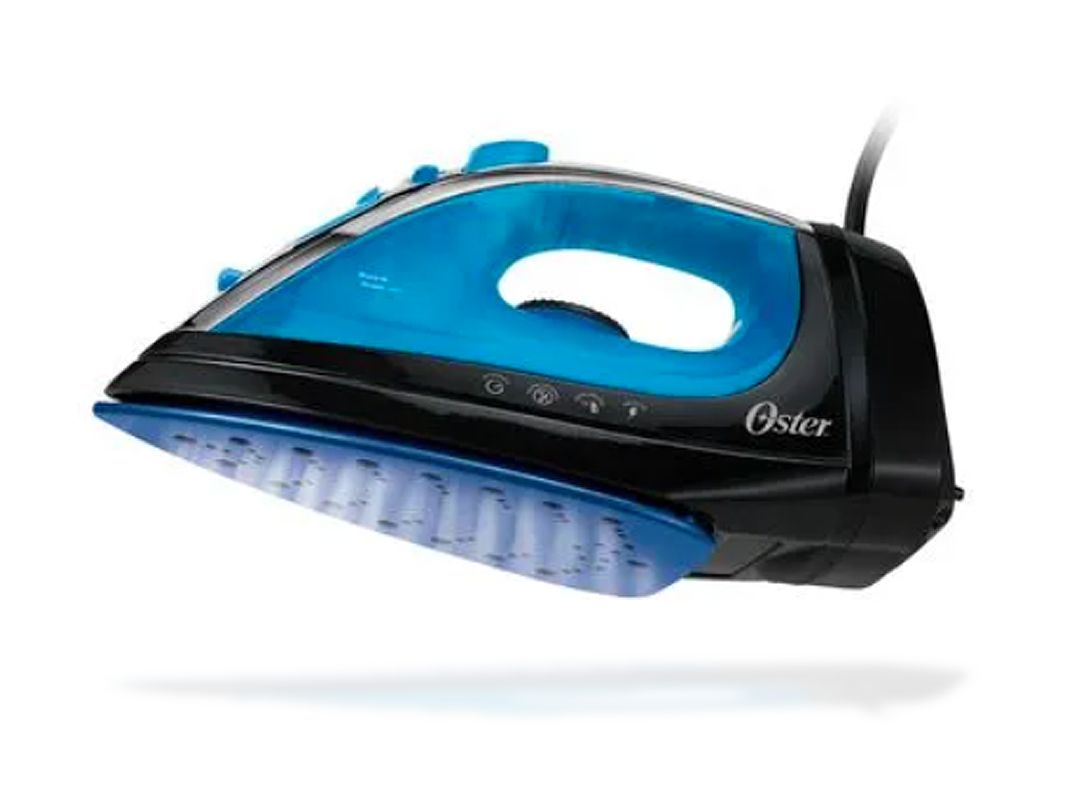 Oster | Steam Iron with Retractable Cord Ceramic Sole Plate GCSTBSRC-202