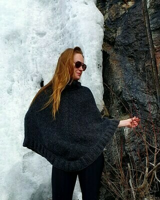 Alpaca Poncho Grey