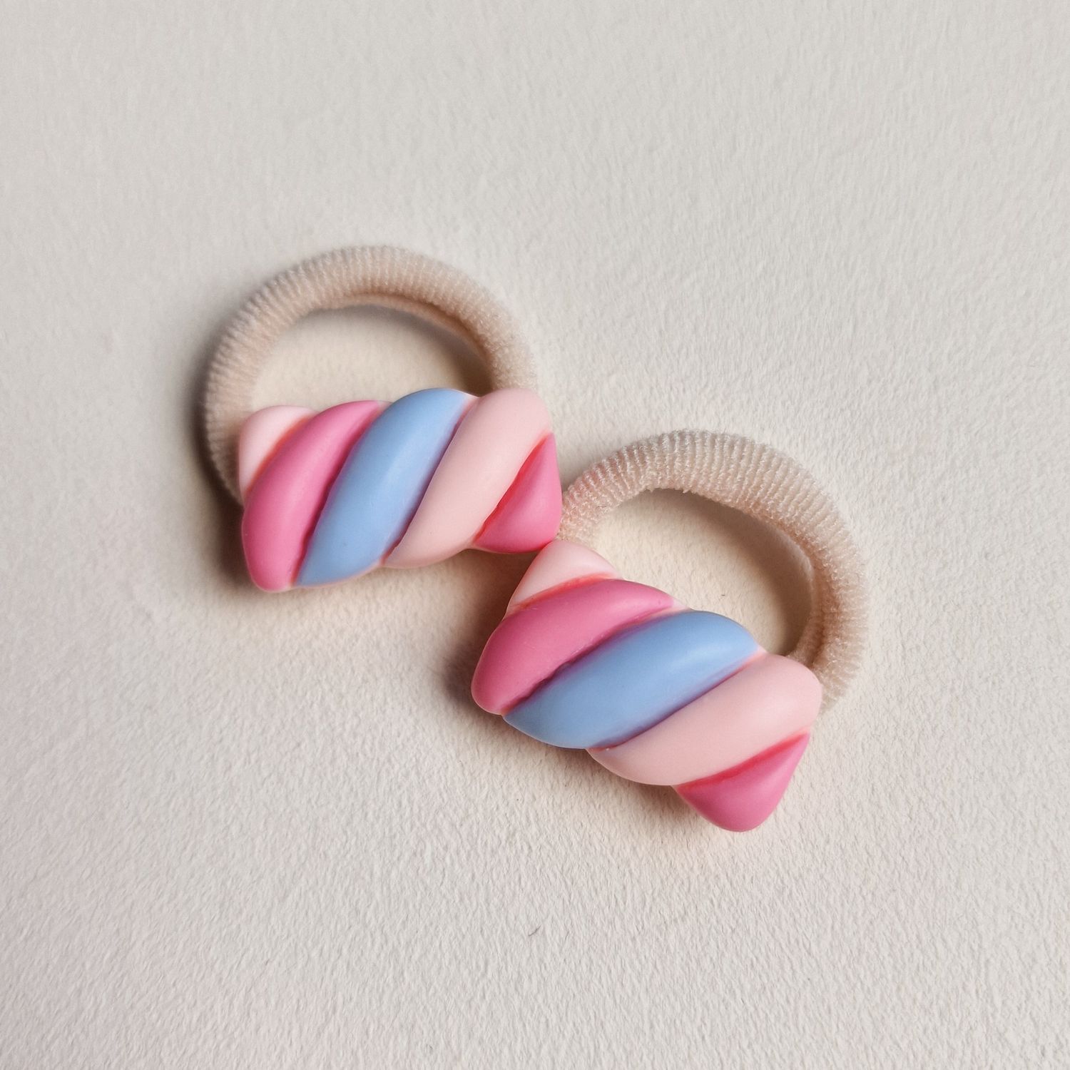 Haarelastiekjes spekjes roze - set a 2 stuks