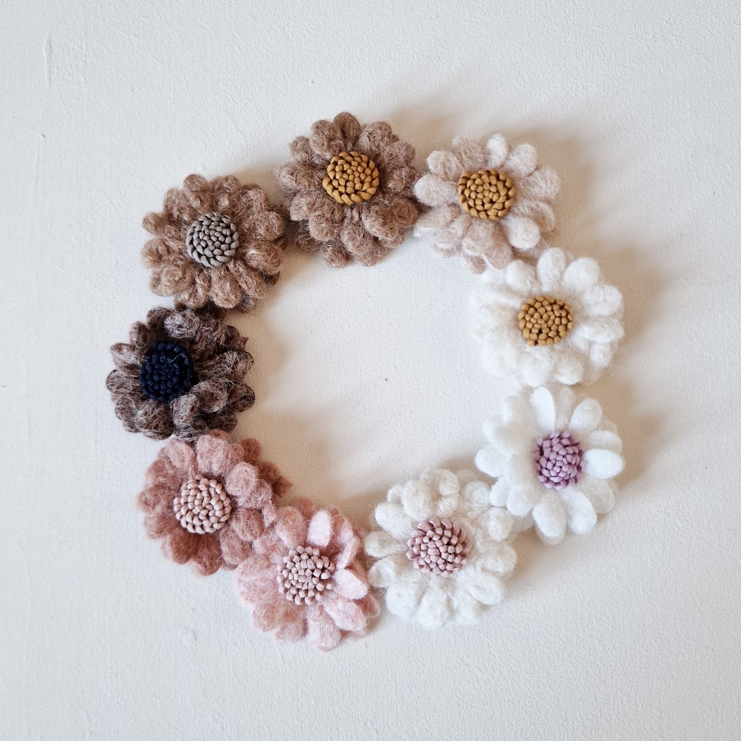 Wool flower - per stuk