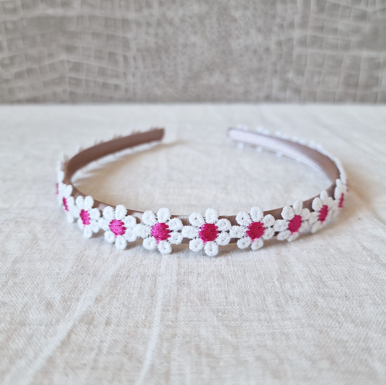 Diadeem - Daisy fuchsia