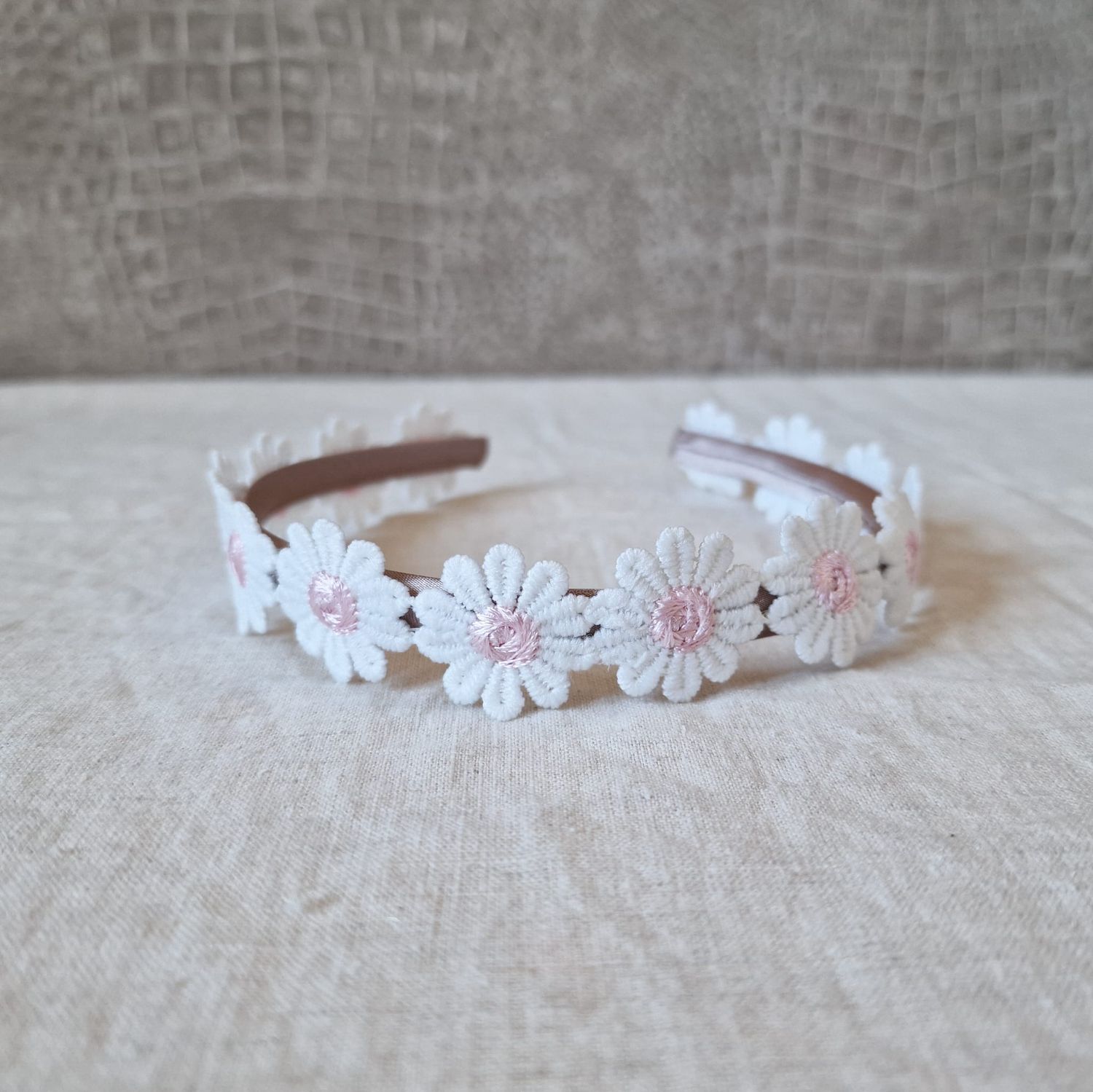 Diadeem - Daisy roze groot