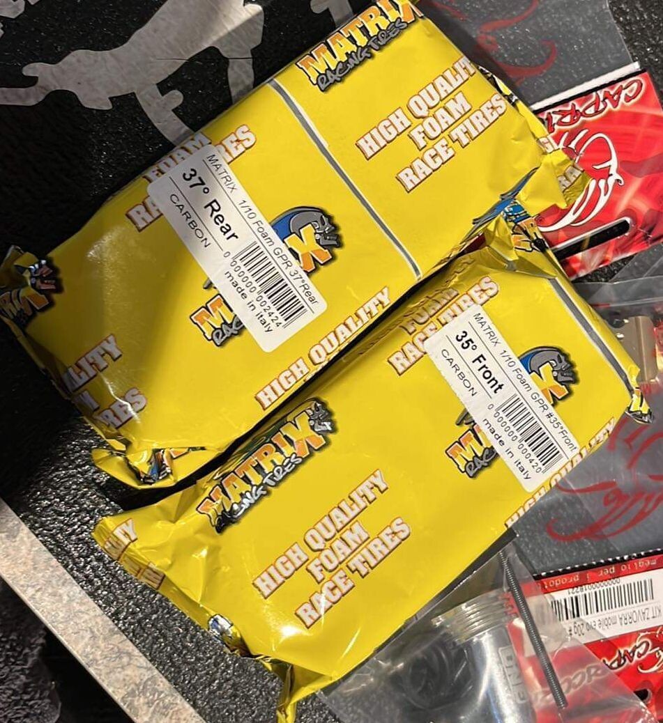 Matrix 1/10 Breit Vorderreifen (35sh) (Paar)
