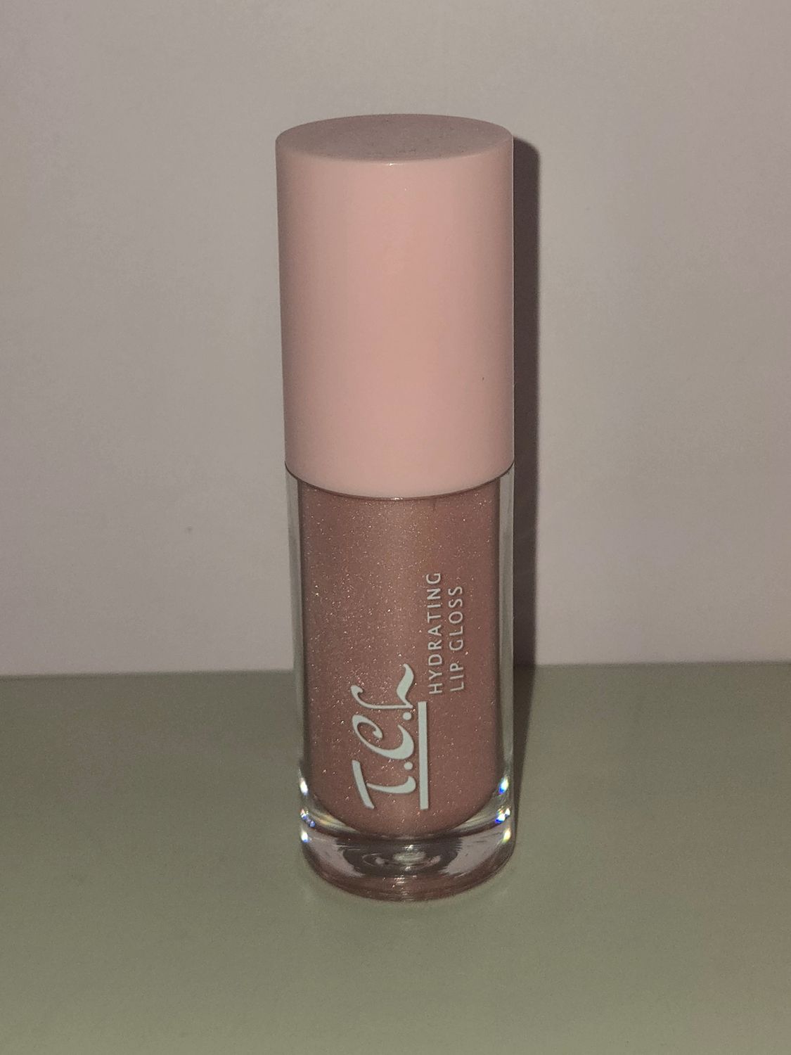 Pretty Darling Hydrating Lip Gloss
