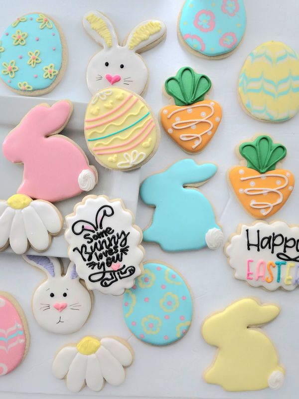 Easter dozen cookies