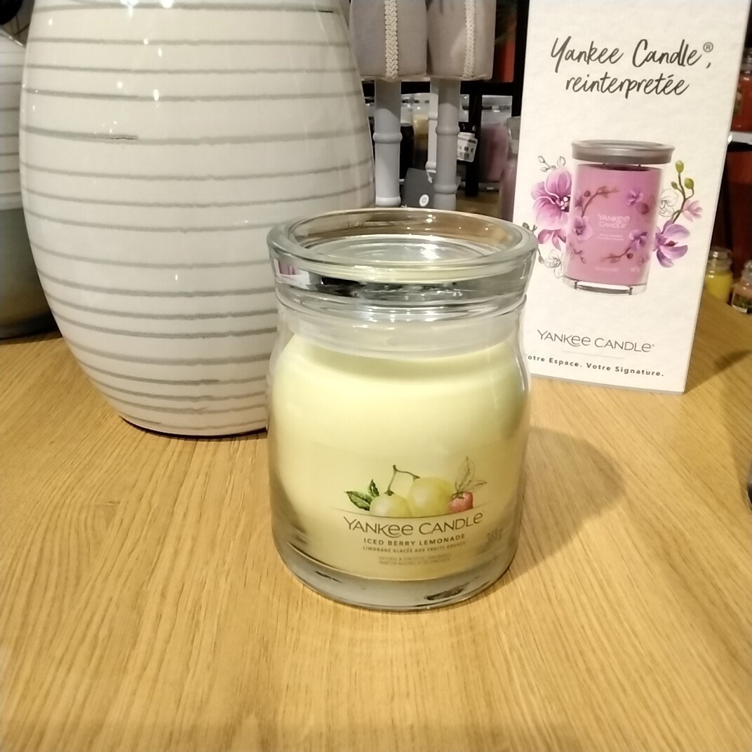 Bougie Yankee candle limonade glacée aux fruits rouges
