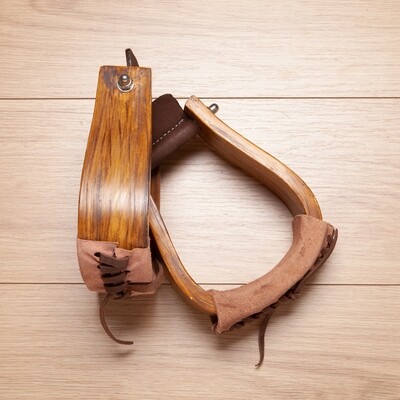 Staffe western in legno Buckaroo, realizzate a mano
