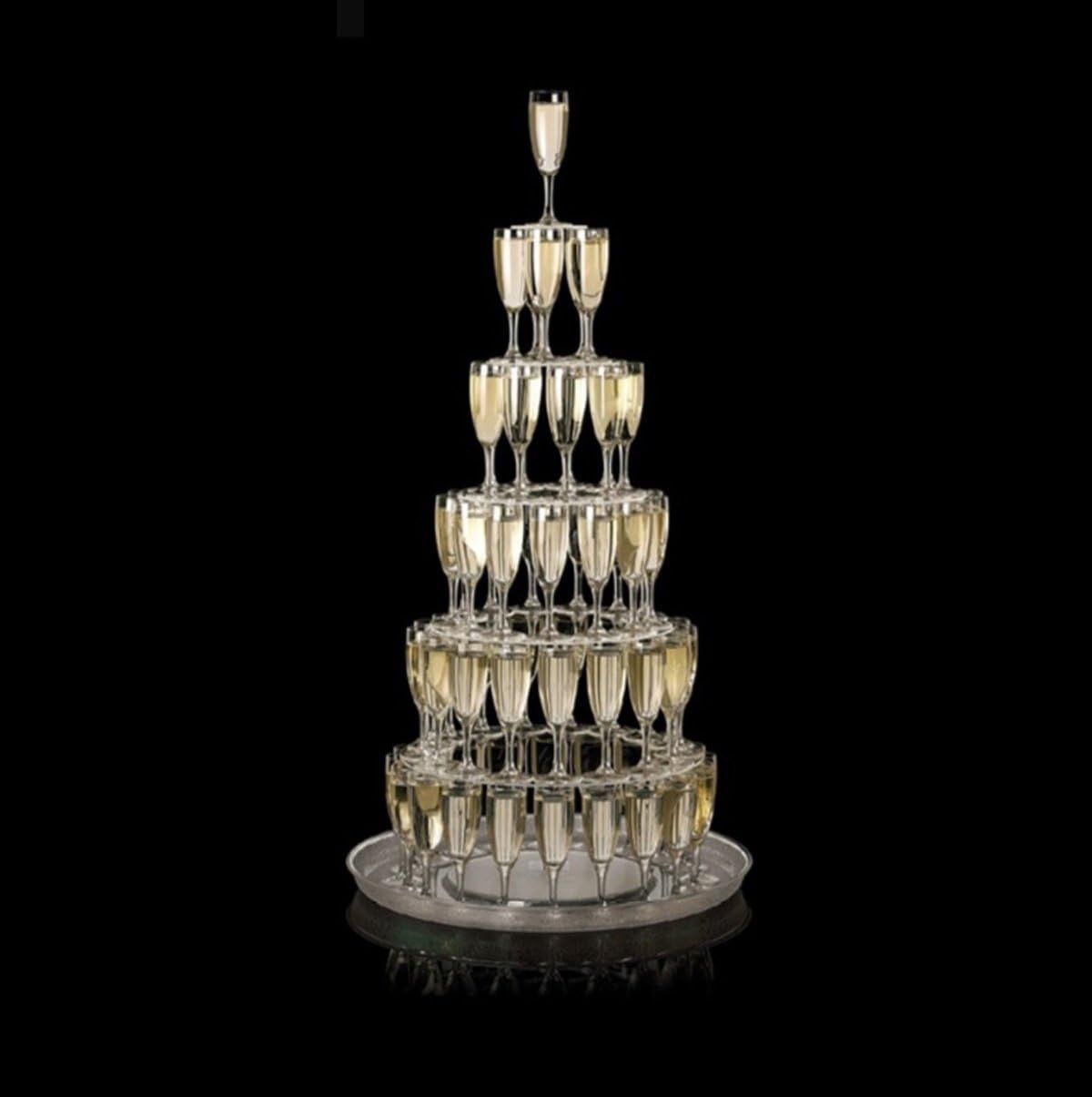 CASCADE A CHAMPAGNE AVEC FLUTES
