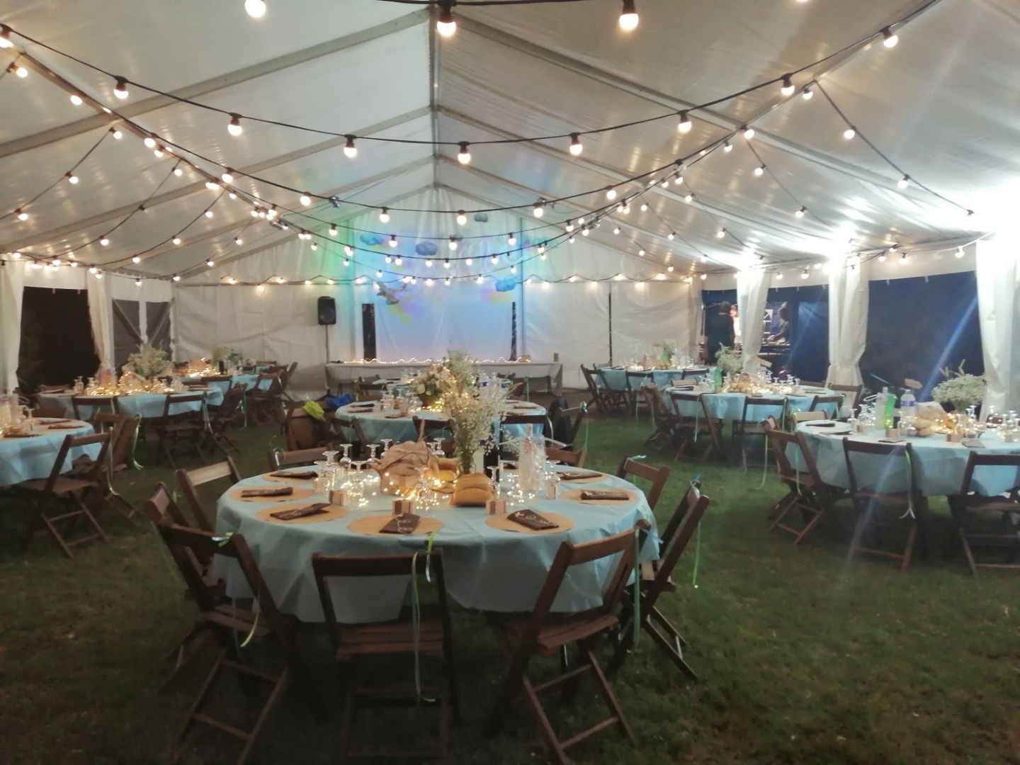 TENTE RECEPTION ET MOBILIER