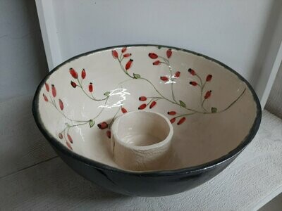 Keramik mit Hagebuttendesign