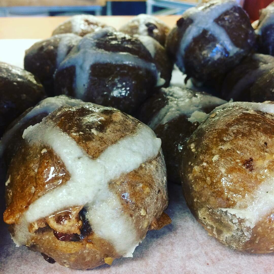 Hot Cross Buns (v) Hot Cross Buns (v)