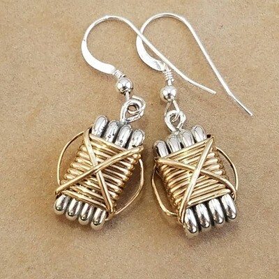 3 Silver Strand Earring With Gold Knot