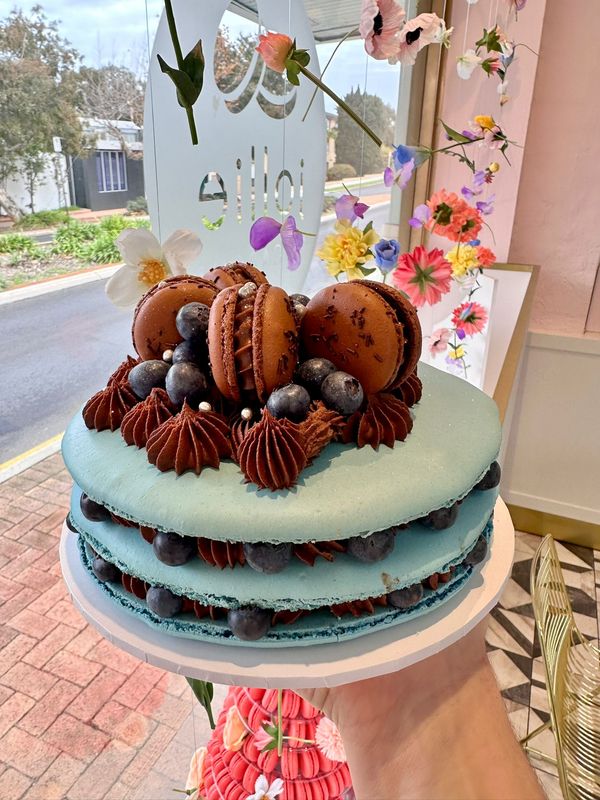 Macaron Cake