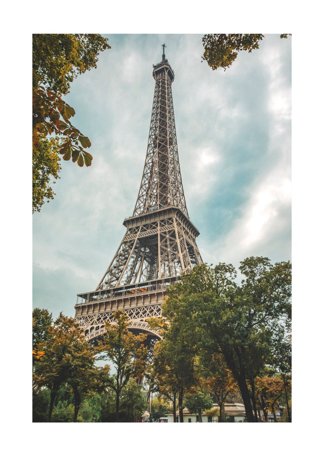 la Tour Eiffel postcard light