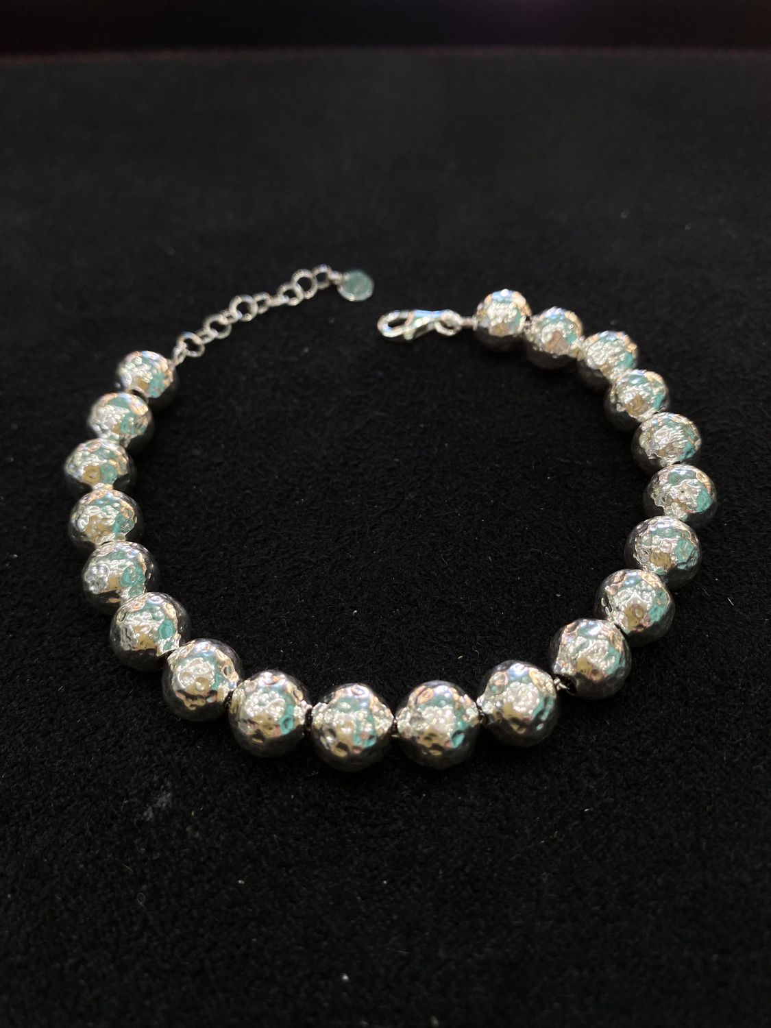 Bracciale Sfere Martellate in Argento Bianco Naturale