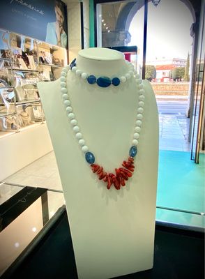 Collana con Corallo Rosso di Sardegna, Perle di Agata e Cianite