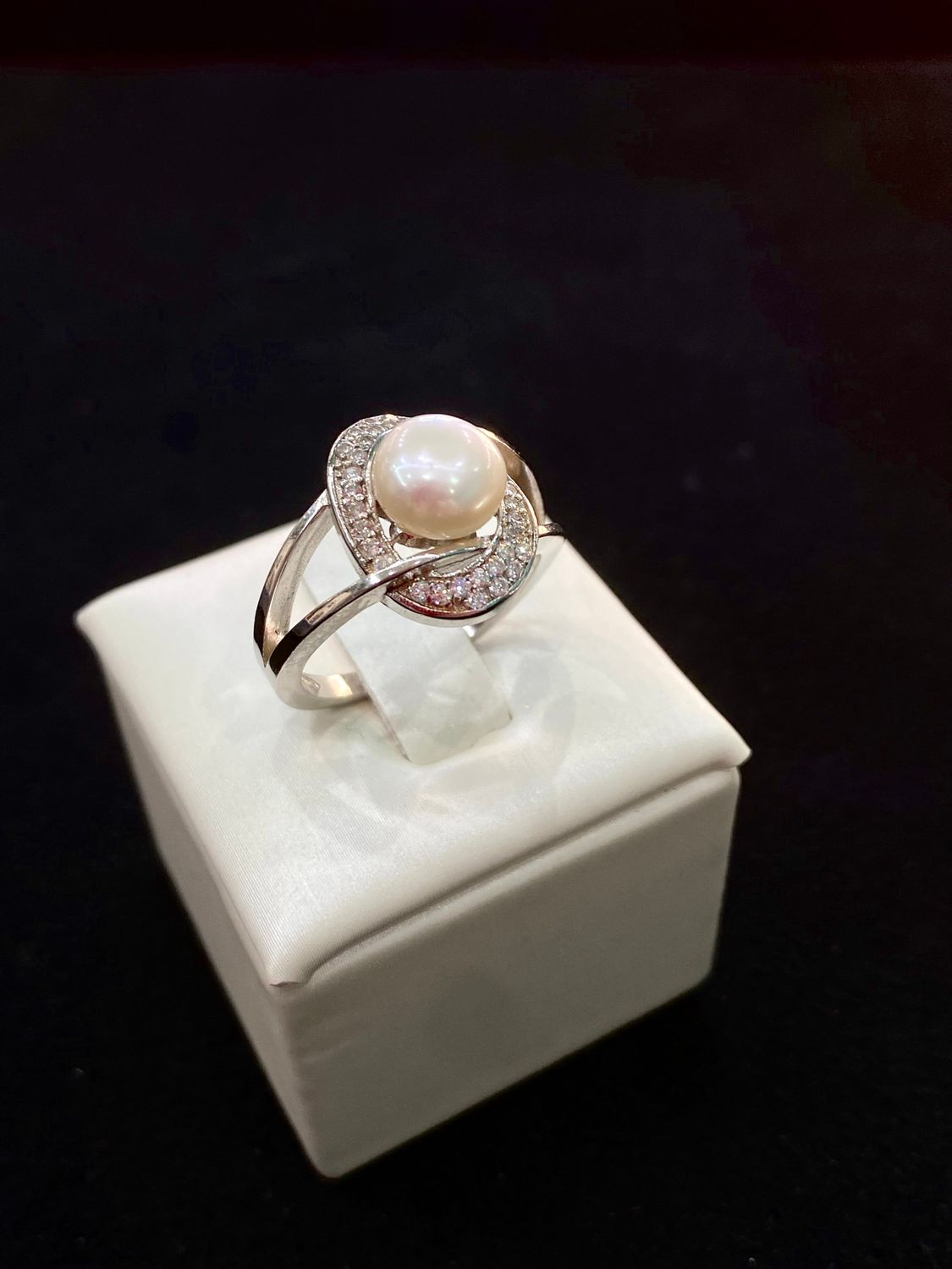 Anello Saturno con Perla di Fiume