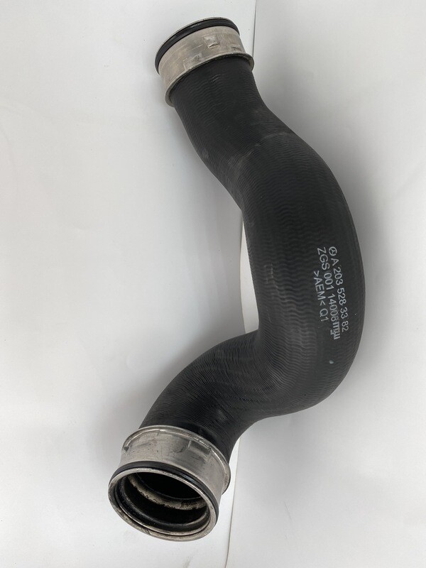 Tuyau turbo  A2035283382 w203