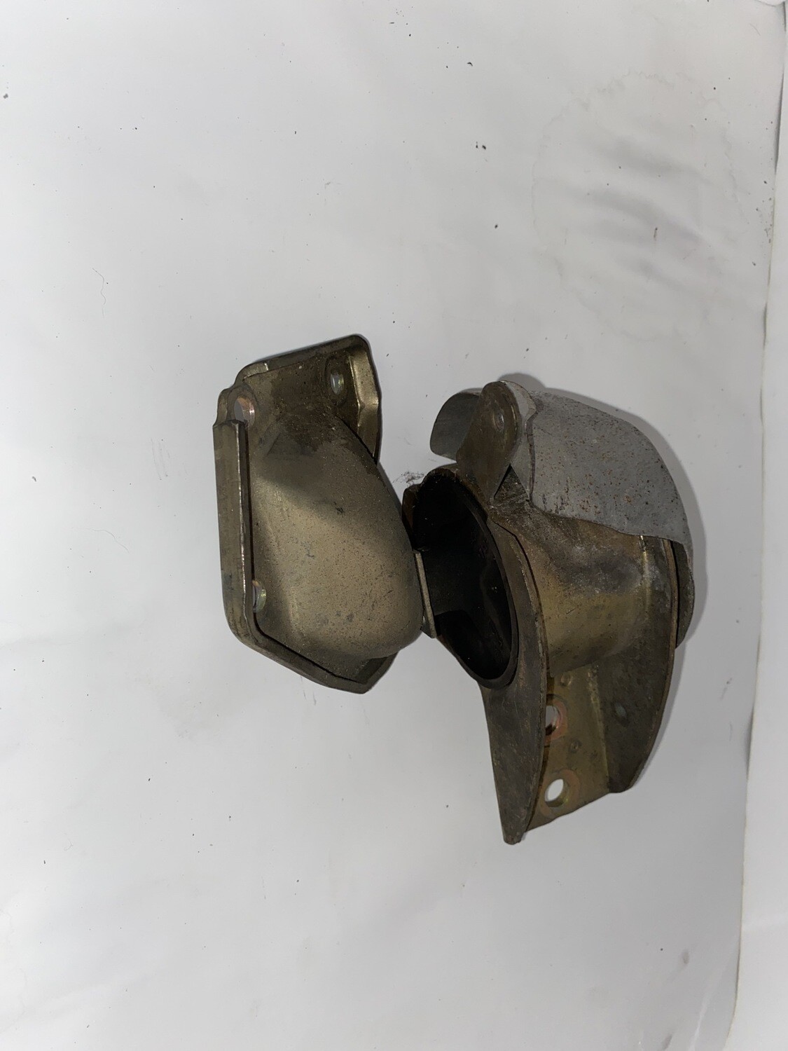 Support moteur ard. Q0003144v015000000