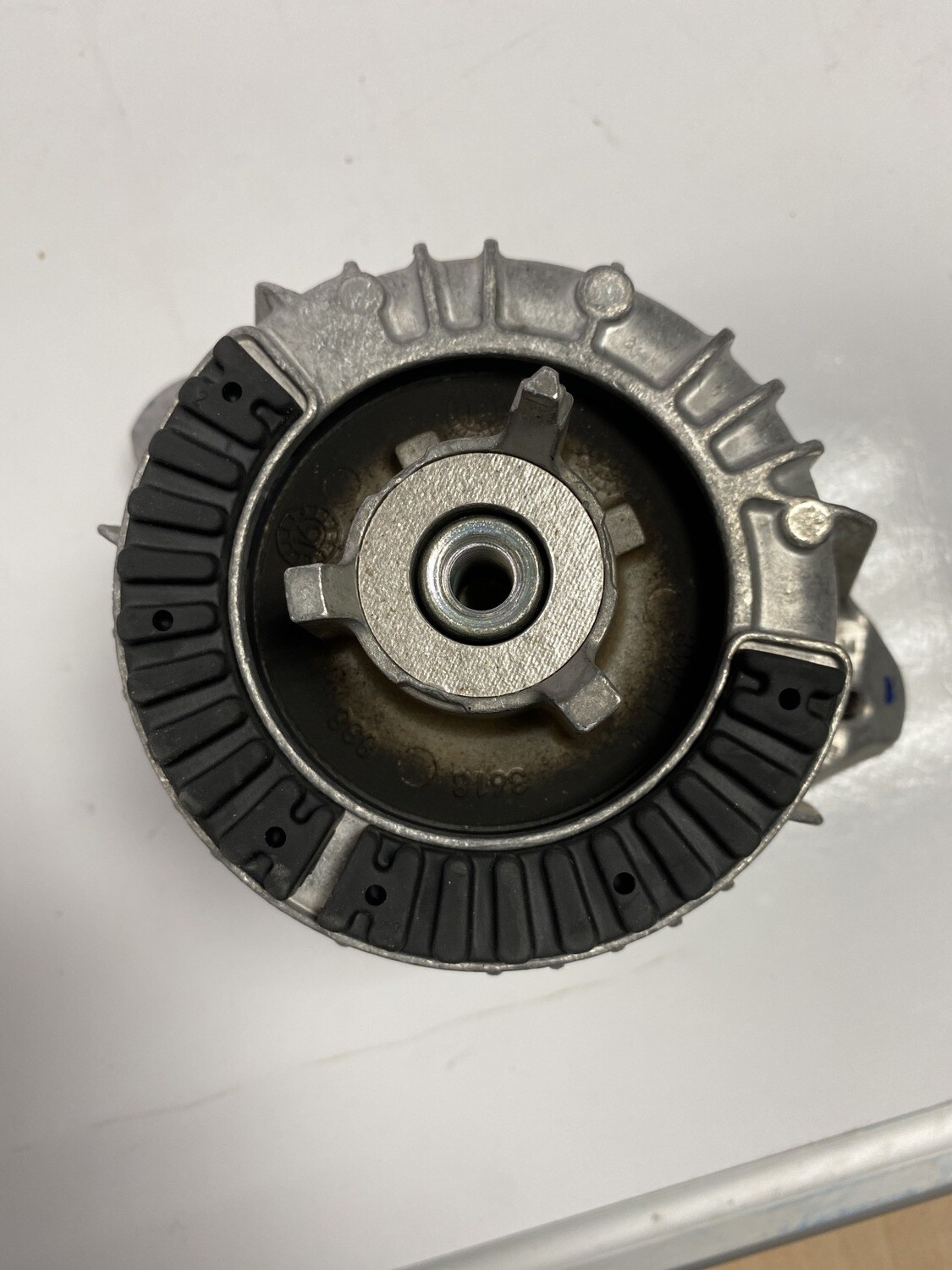 Support moteur droit w212/204/207/218.         A2122406417