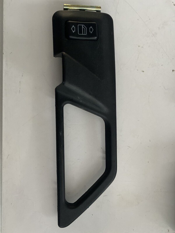 Support avec bouton vitre arrière gauche w1248209310  w124 82