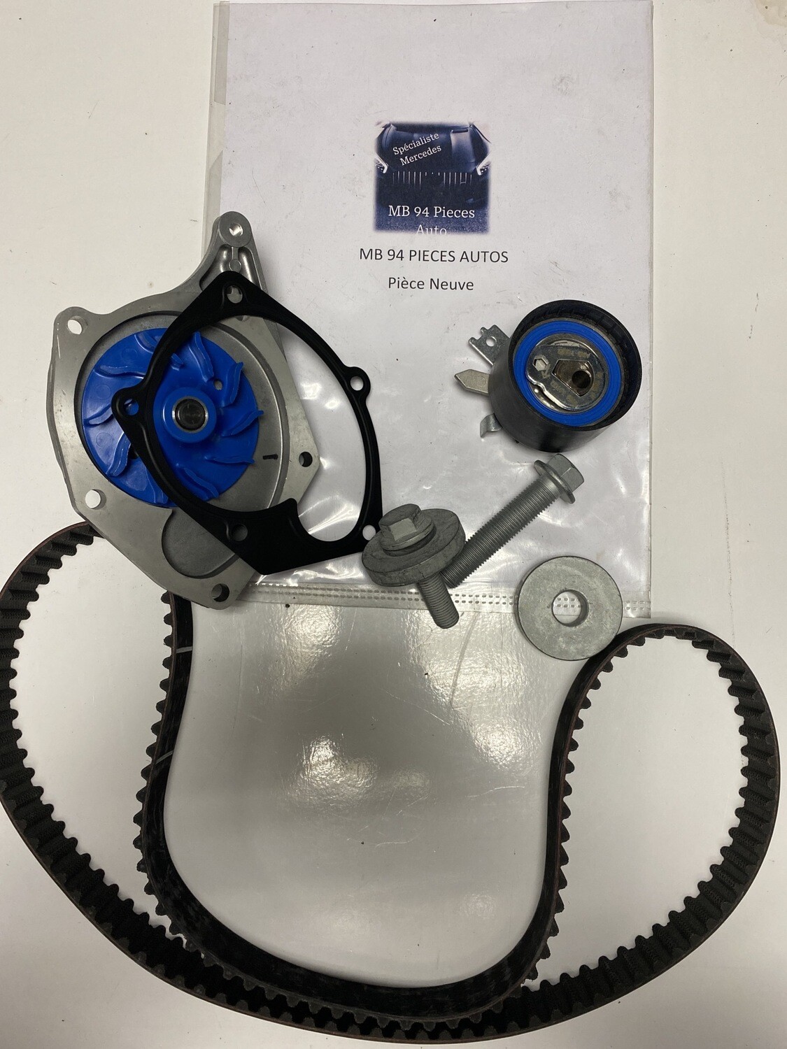 pompe à eau + kit de courroies  VKMC 06134-2