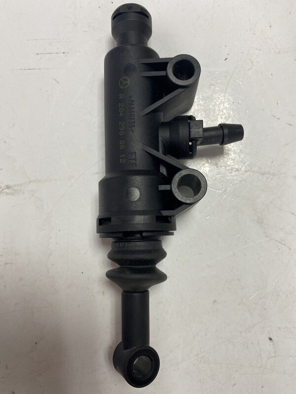 cylindre embrayage A2042900012 w204