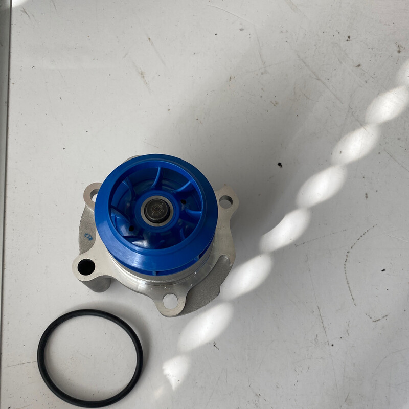 pompe a eau + joint AUDI A3 A4 A6
