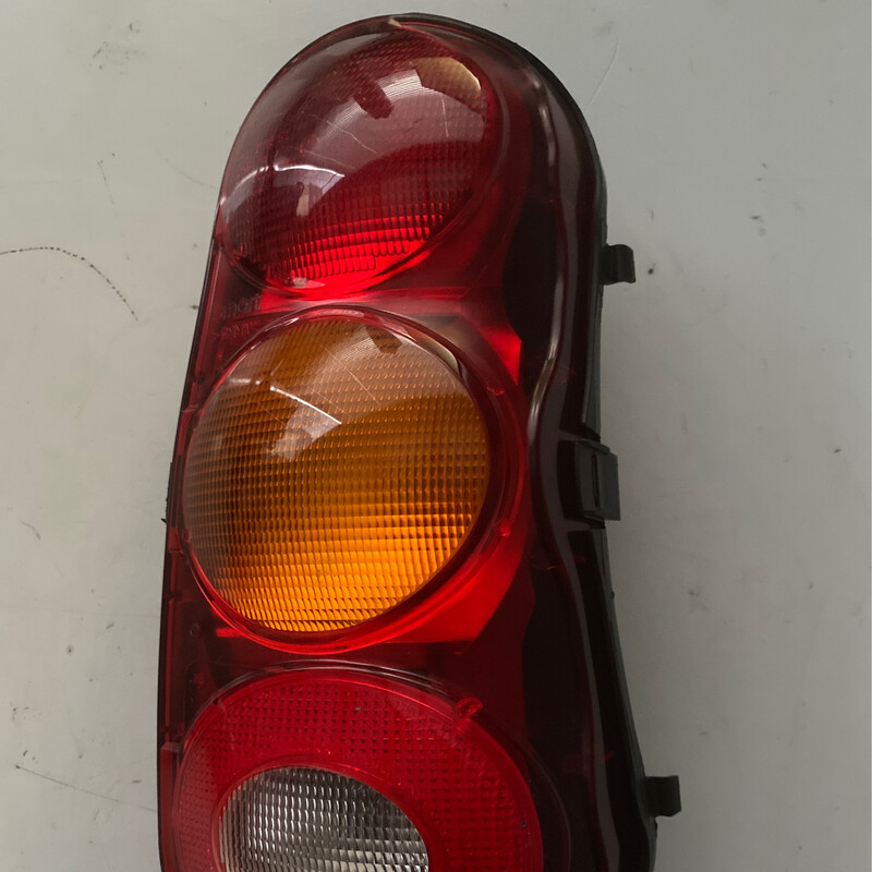 Feu arrière droit wme 450 cabriolet Q0001728V007C99Y00