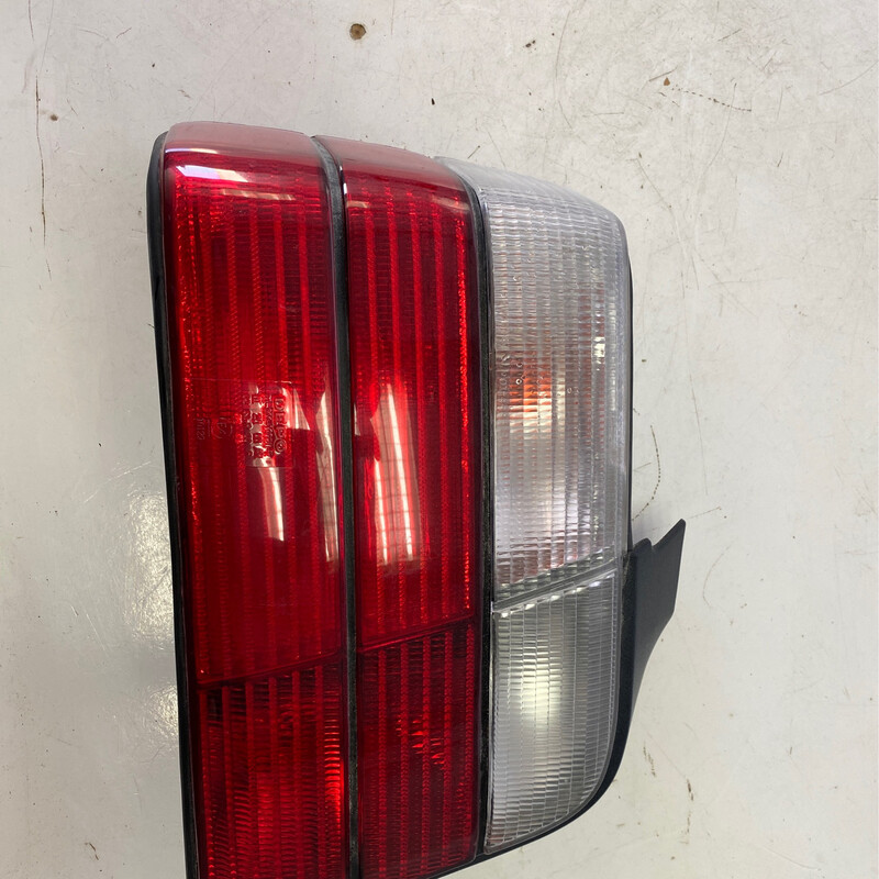 Feux arrière gauche Bmw série 3 E36