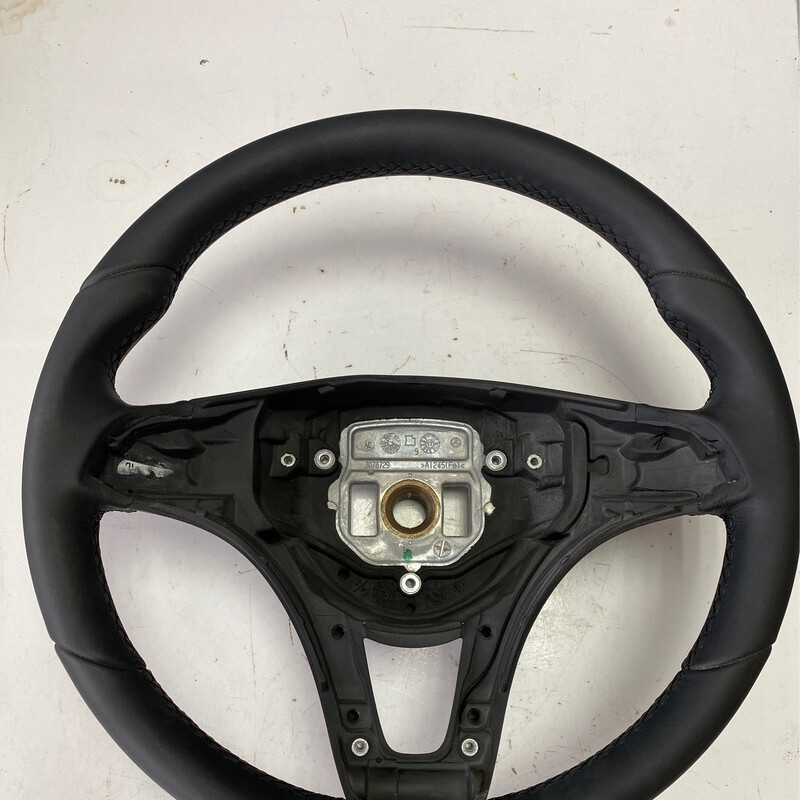 Volant w447/vito/gla/c/cla/W246/B/A/W176 sans palettes