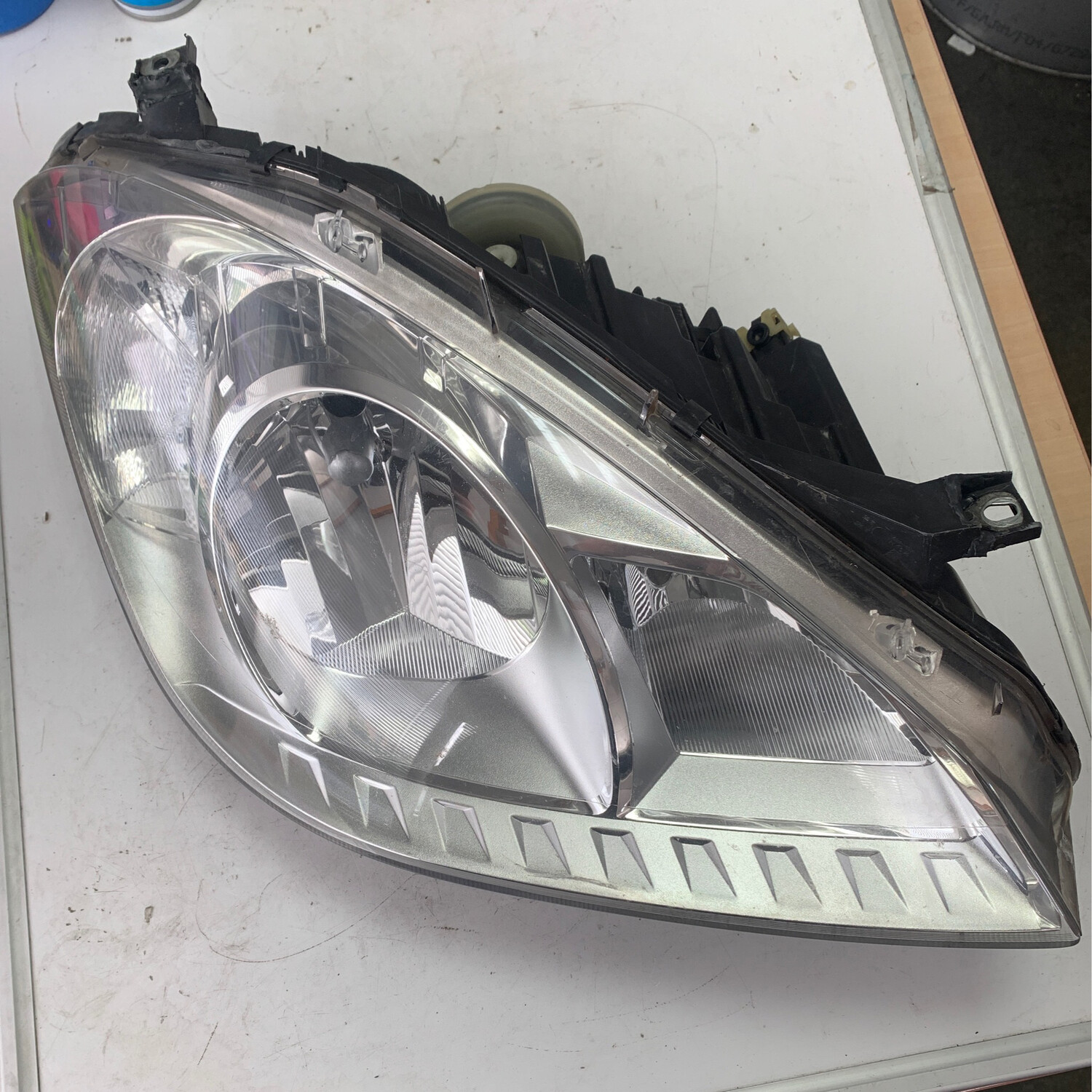 Bloc optique avant droit Mercedes w169