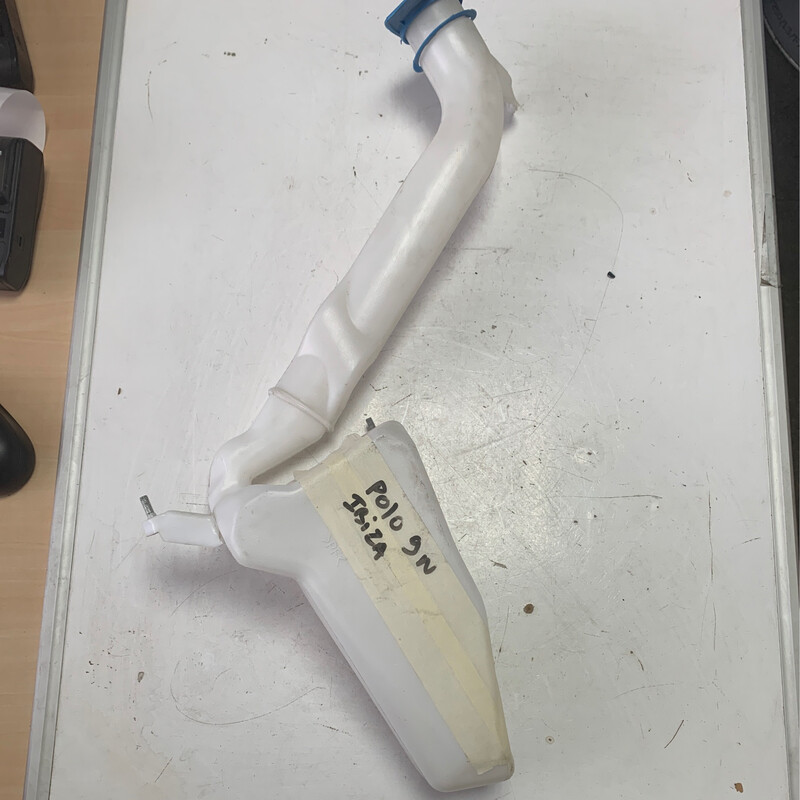 Réservoir lave glace polo / seat Ibiza