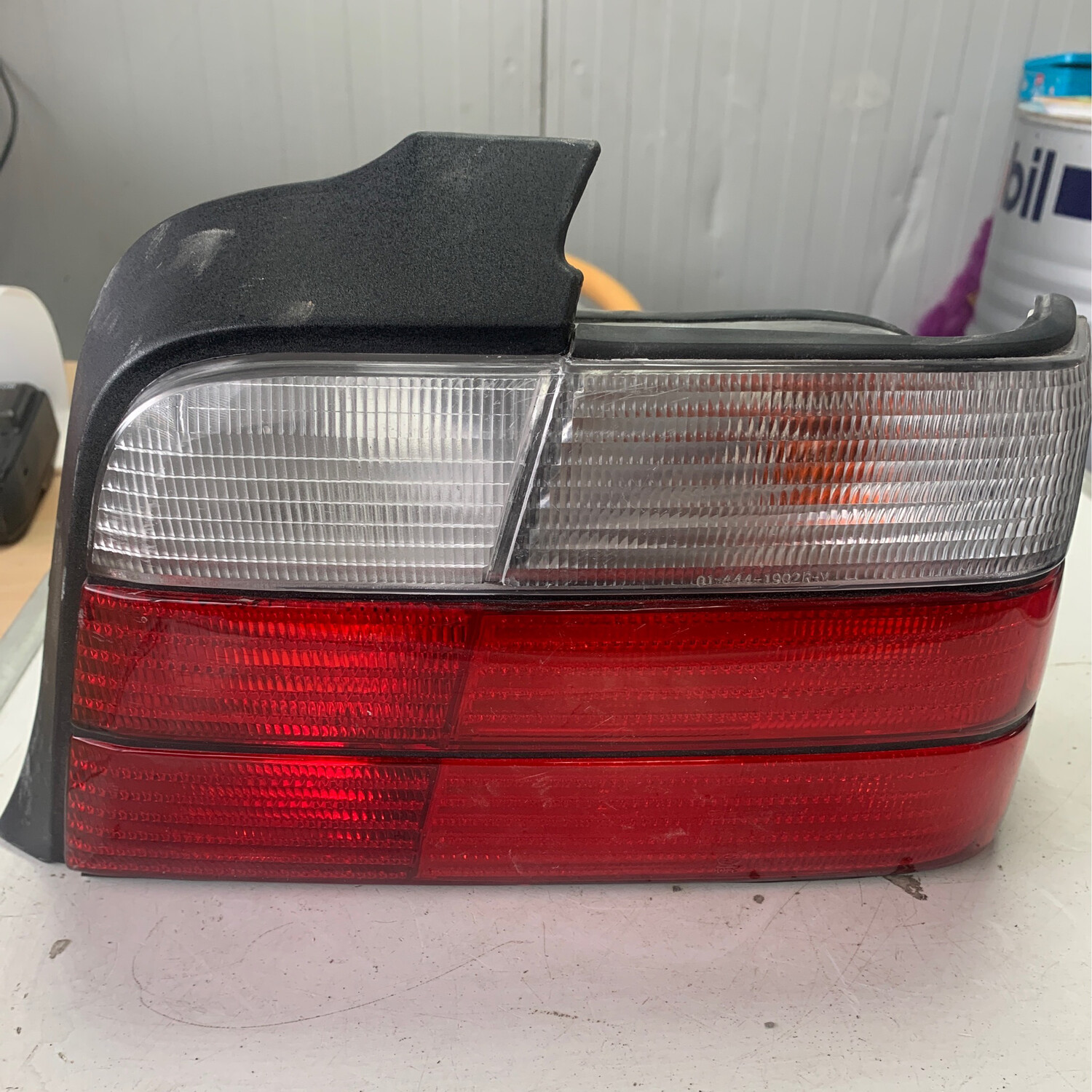 Feu arrière bmw e36