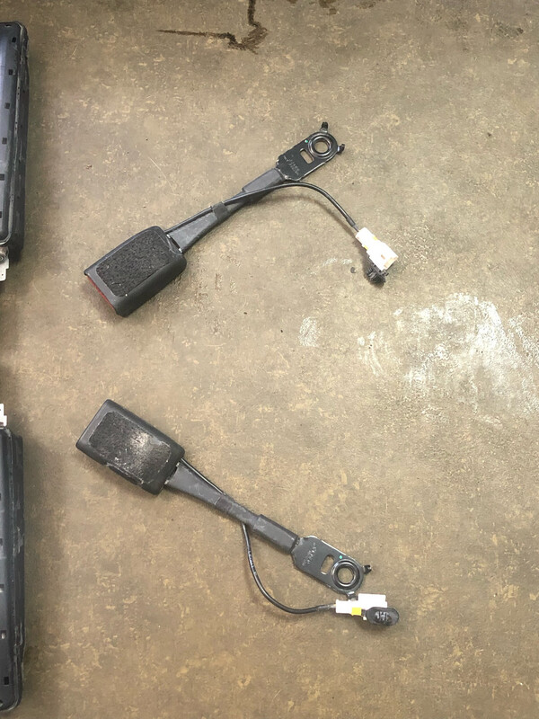 air bag siège avant droite et gauche 306908010 citroën ds4 et peaugot