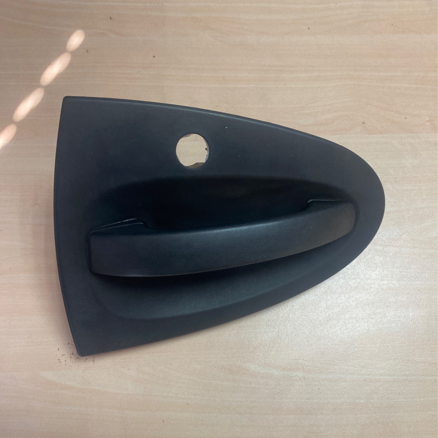 poignée de porte avant gauche A4517200175 w451 75