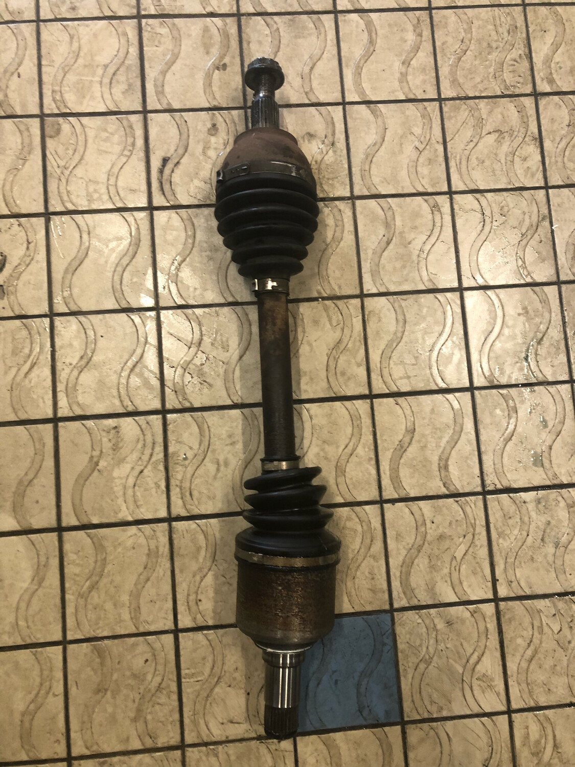 Cardent avant gauche A1693608472w169 72