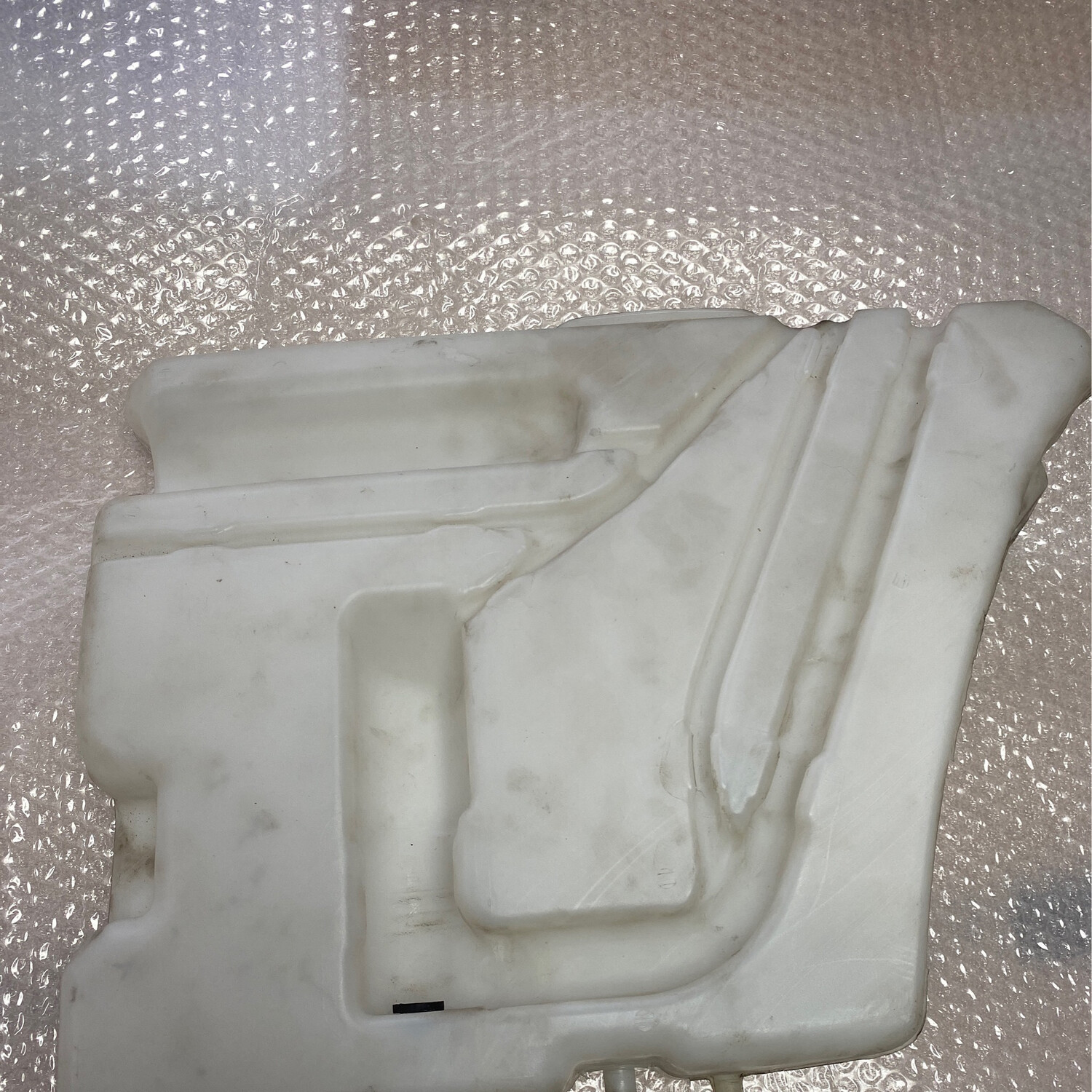 Bocal lave glace Mercedes SLK R170 REF A1708690320 - w17067