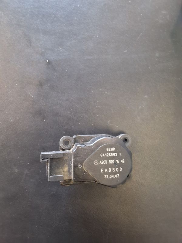 Moteur électrique A2038201642