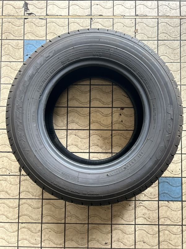 Pneu 205/70r14 93 t marque yoyo