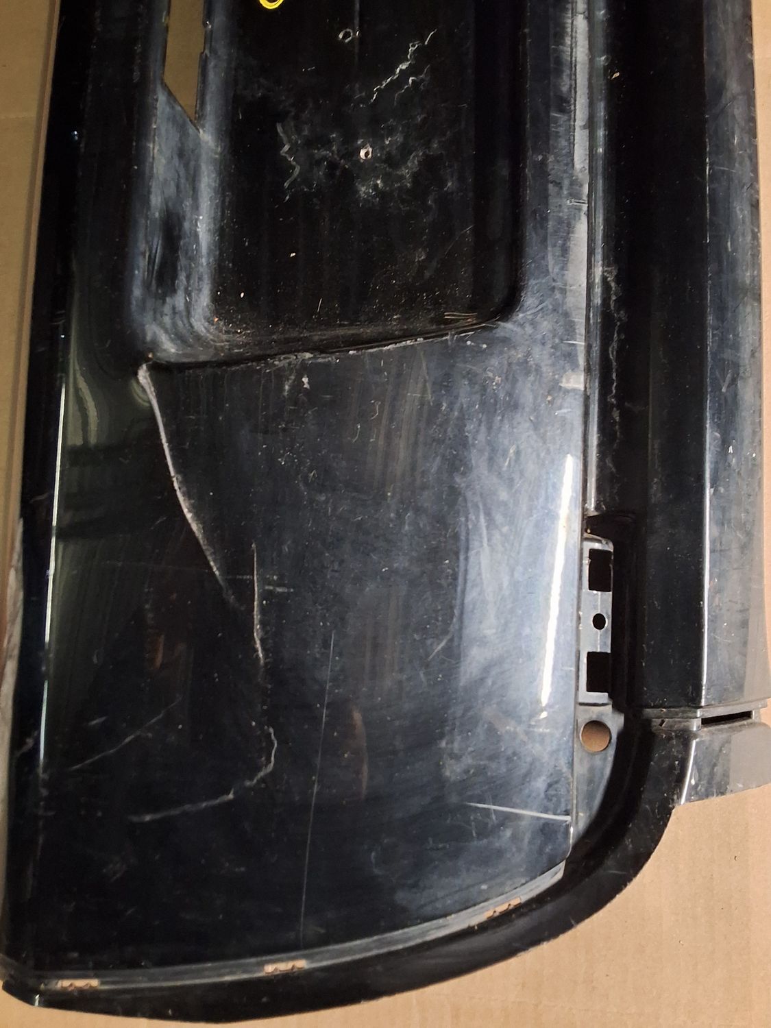 PC arrière w454 noir abîmé 