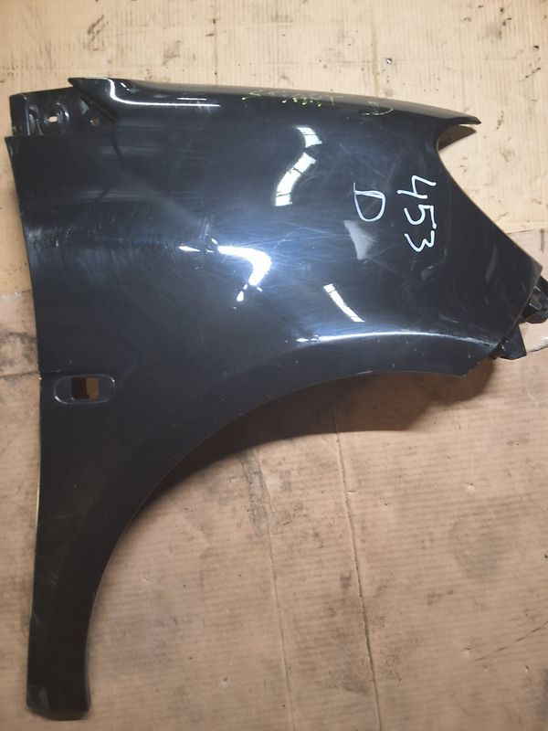 Aile avant droit w453 noir 