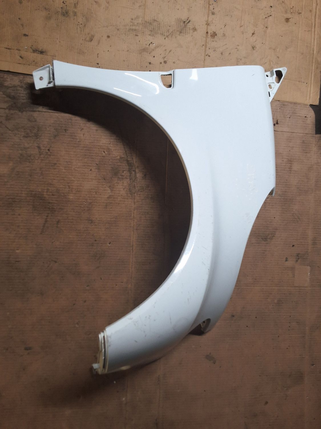 Aile avant droit W451 blanc 