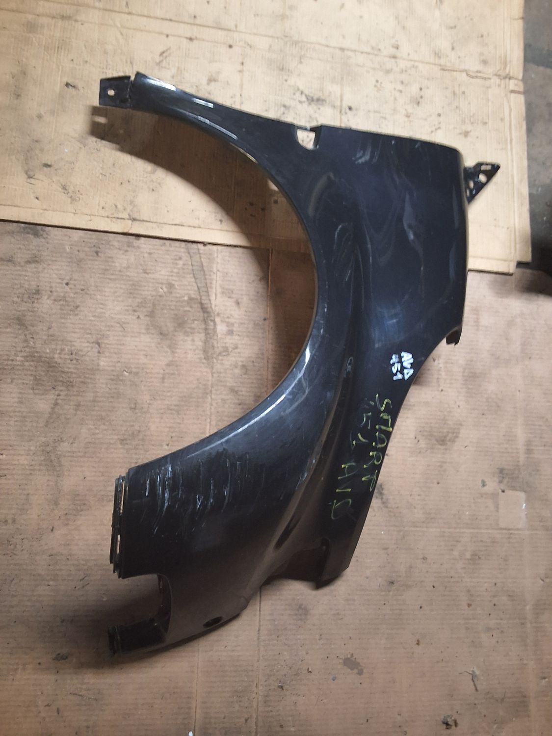 Aile avant droit noir rayures W451 