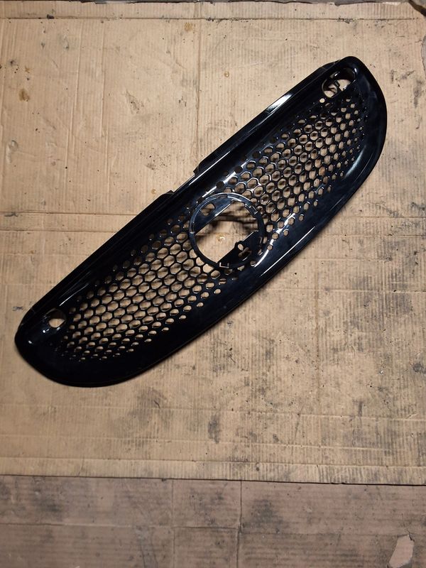 Calandre w453 noir 