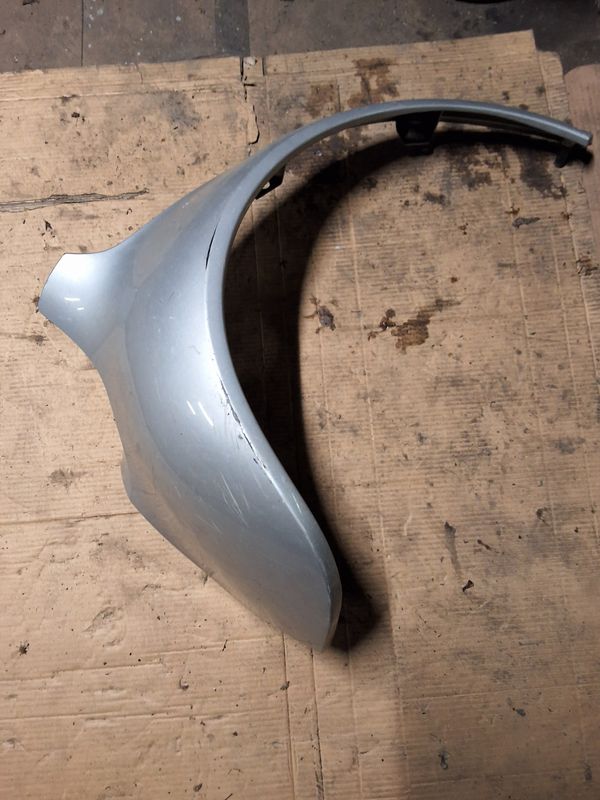 Aile arrière droit w450 gris 