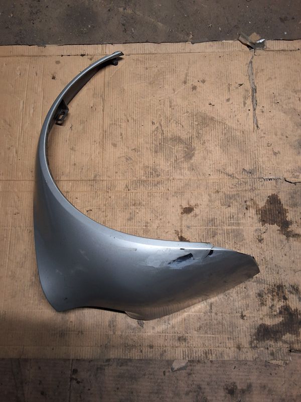 Aile arrière droit w450 gris 