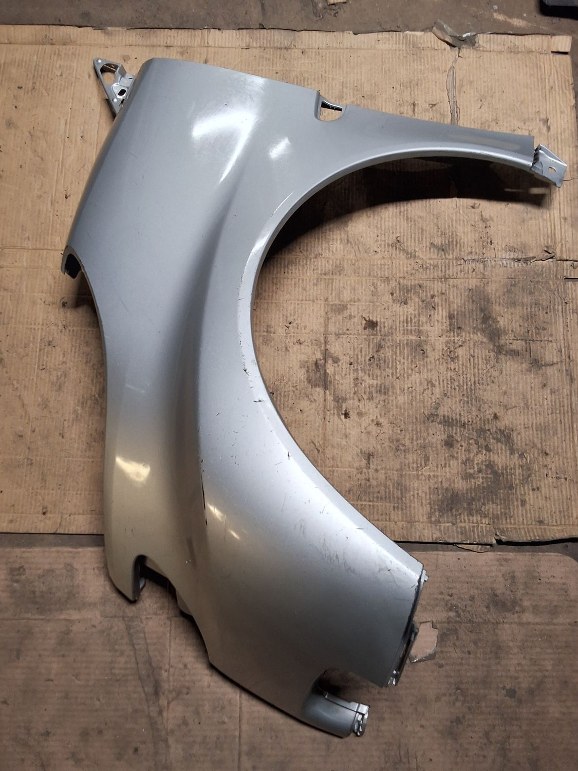 Aile avant gauche w450 gris 