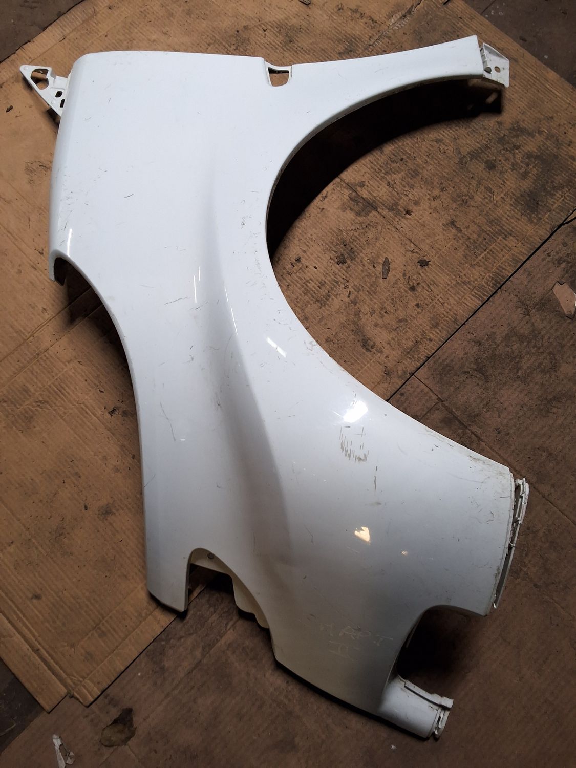 Aile avant gauche w450 blanc rayures 